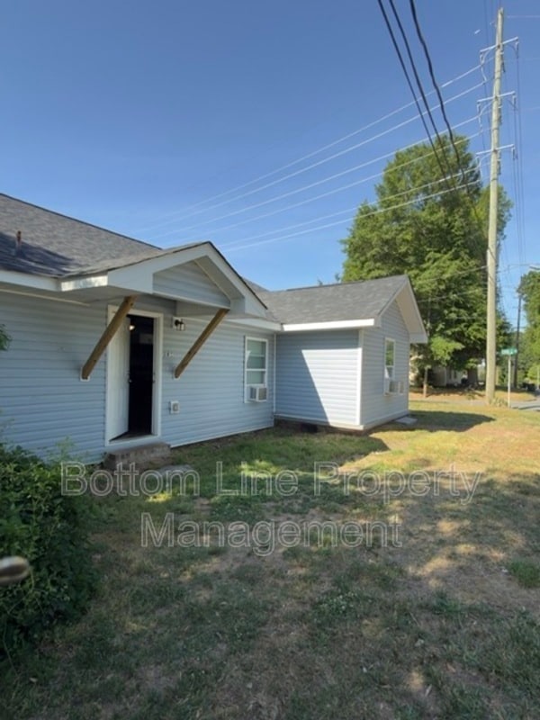 Photo - 161 Cannon Ave NW