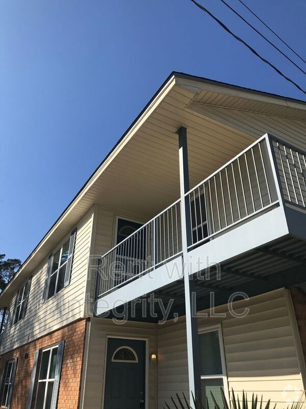 Building Photo - 152-D Locke St Rental