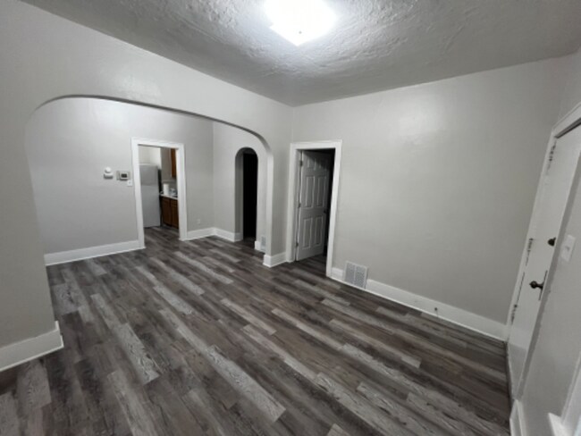 Photo - 417 S Fairmount St Unidad A