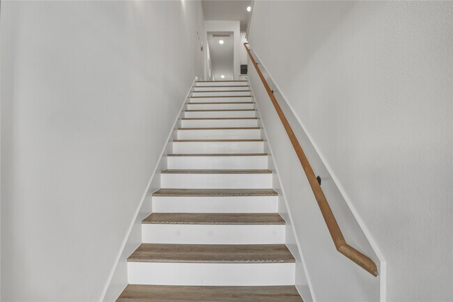 Photo - 8017 Cora St