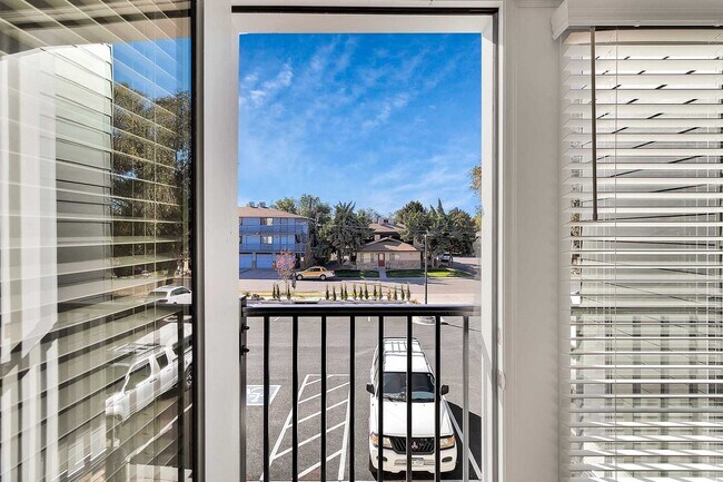 Photo - The Bookcliff: Chic 1-Bedroom Retreat: Sop... Unidad B201