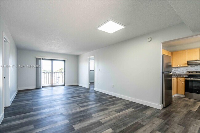 Photo - 6960 Rue Vendome Unidad 503