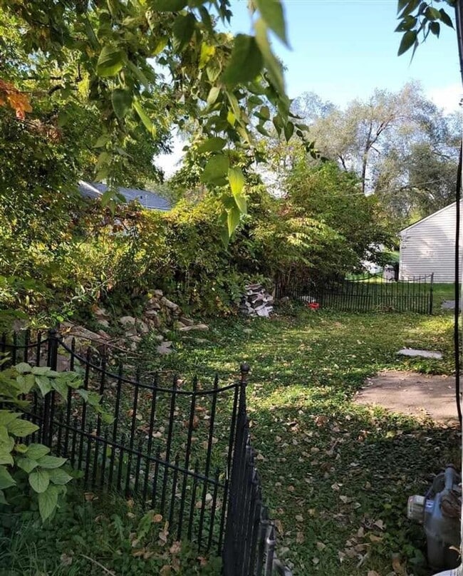 Photo - Rent your way to a brighter future!