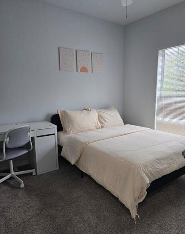 Photo - 909 W 23rd St Unit ID1318655P