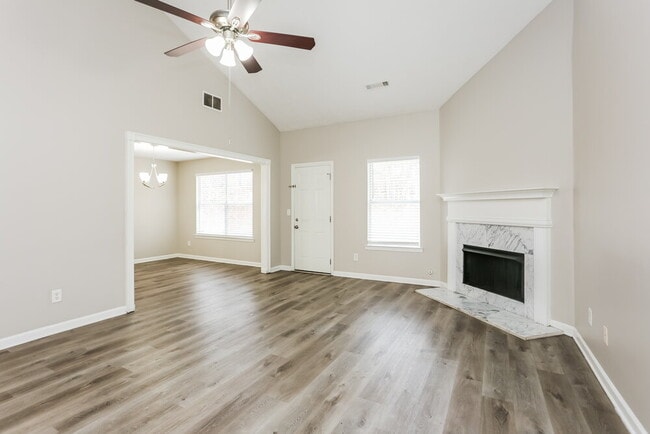 Photo - 3109 Canter Ct NE