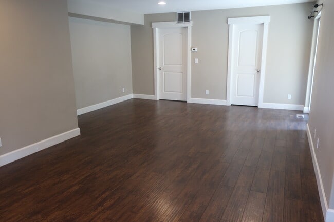 Photo - 135 S Cove Ave