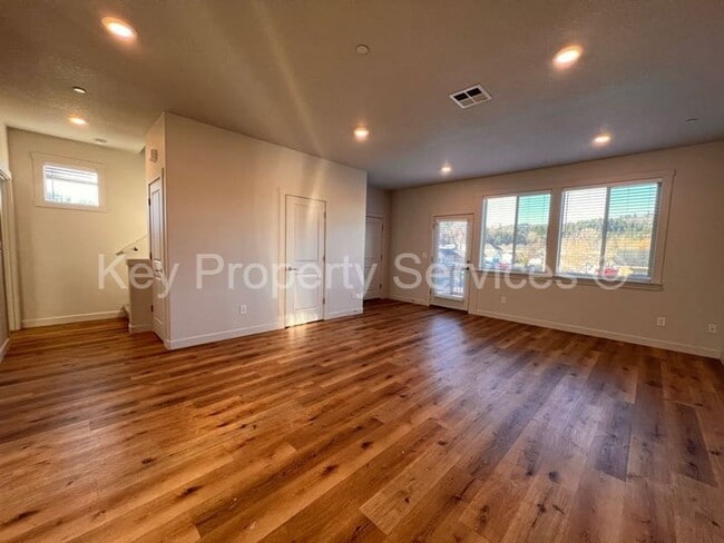 Photo - Woodland Townhome Just Minutes from i5