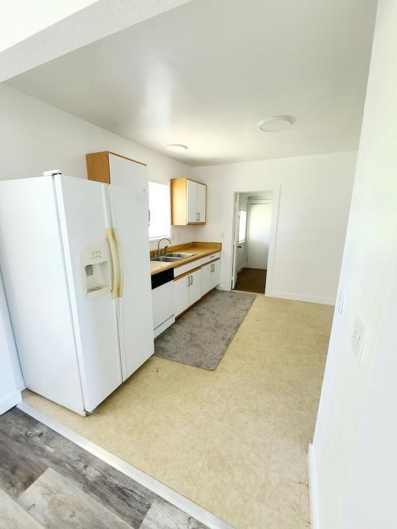 Photo - 304 S Wasco Ave