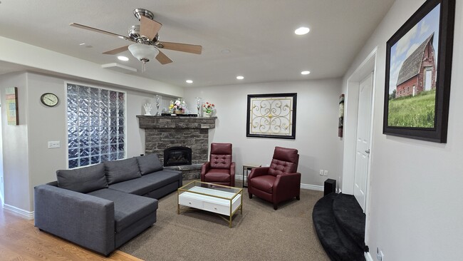 Photo - 10805 Glengate Loop Unit Apt