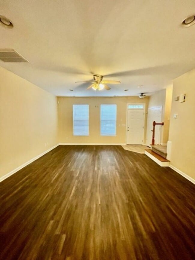 Photo - Come take a look at this end unit 3 bedroom, 2.5 bath townhouse located in very desirable FORT MI...