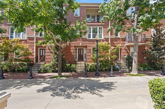 Photo - 2514 Worthington St