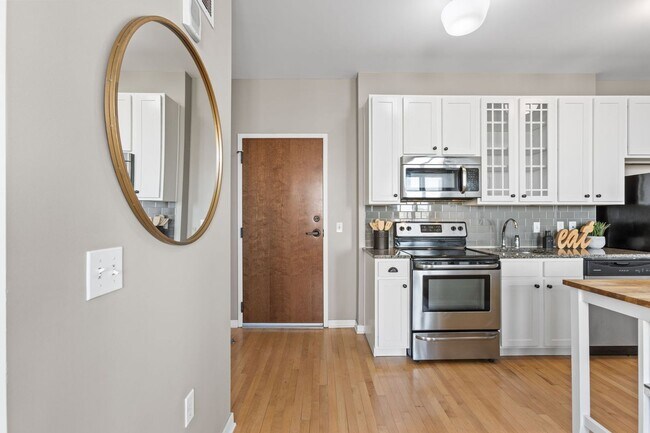 Photo - The Barker Building