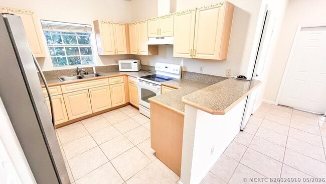 Photo - 1440 Hawthorne Pl