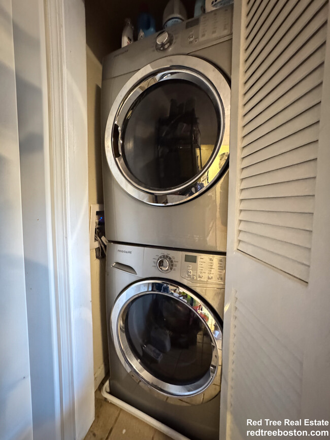 Photo - 76 Dunboy St Apartments Unit 2