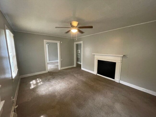 1021 Ridge Ave