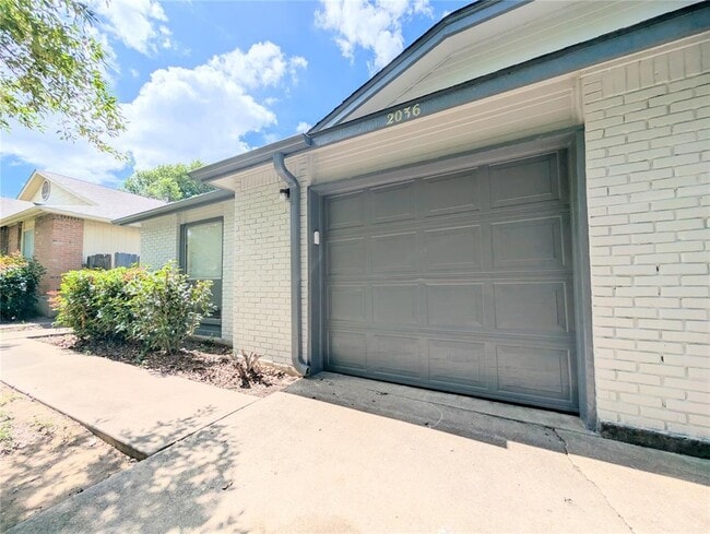 Photo - 2036 Redwing Way