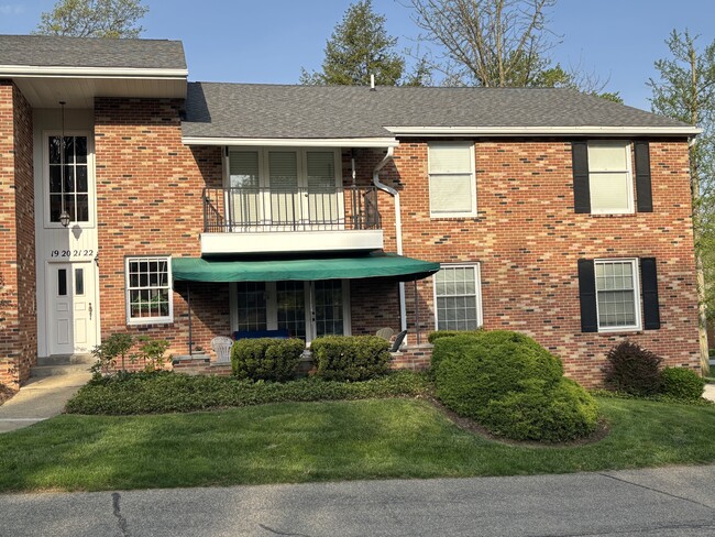 Unit 22 - top floor - 22 Williamsburg Cir Condo Unit 22