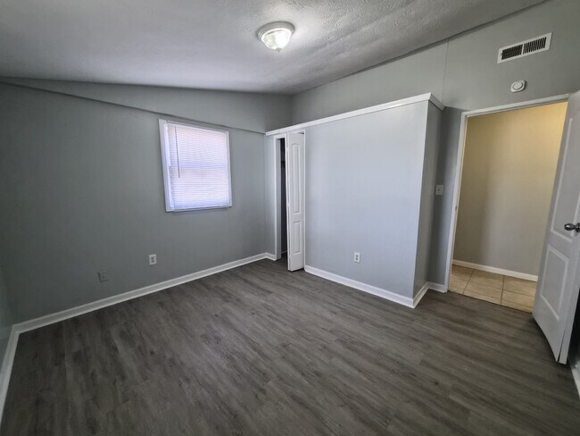 Photo - 4709 Ribble Rd