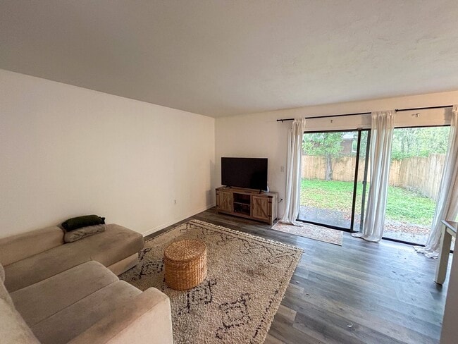 Photo - 1038 SW 6th Dr