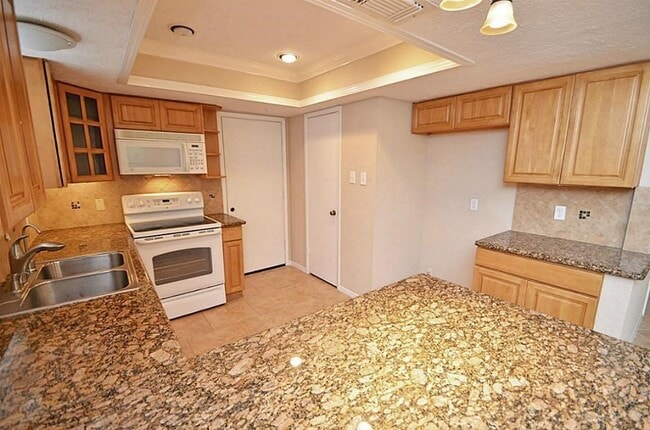 Photo - 3130 Frontier Dr