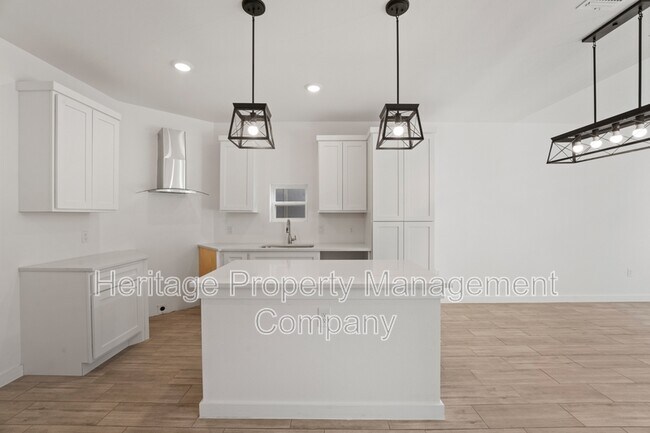 Photo - 214 Cooper St