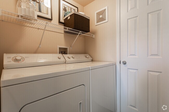 1BR, 1BA - Essex