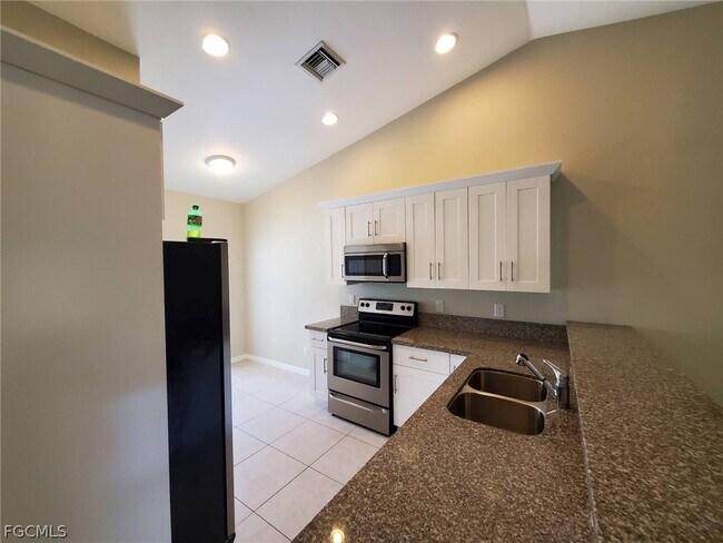 Photo - 4701 SE 4th Pl