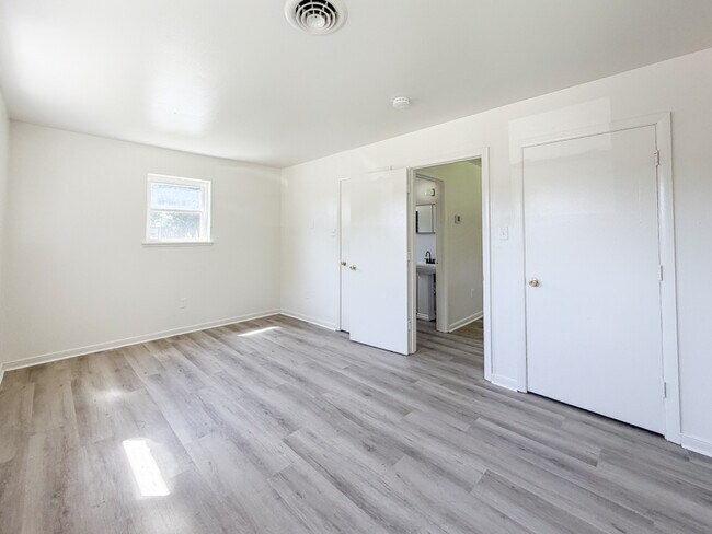 2507 Noel St Unit 2507 Noel St