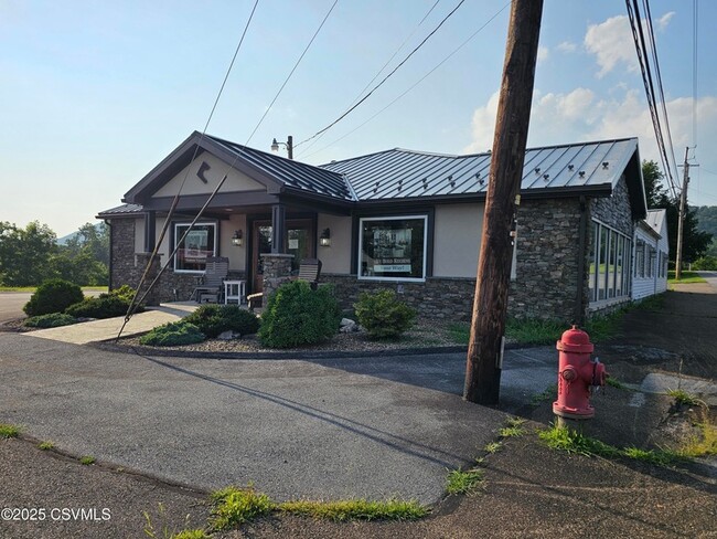 Photo - 341 N Market St