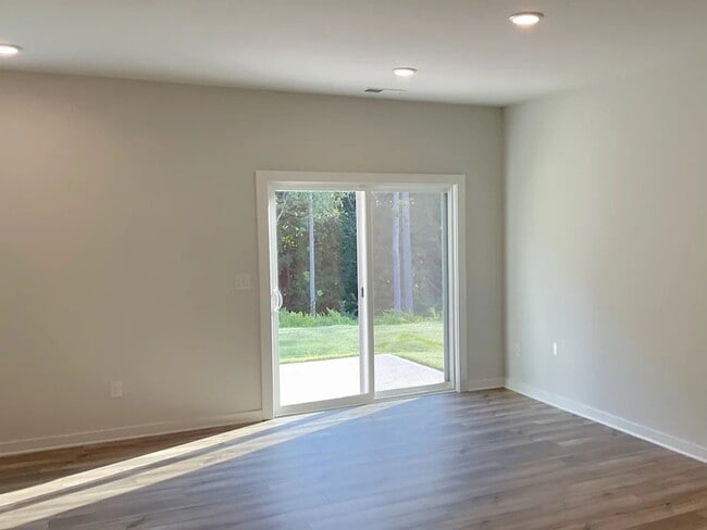 Photo - 1069 Hallman Br Ln