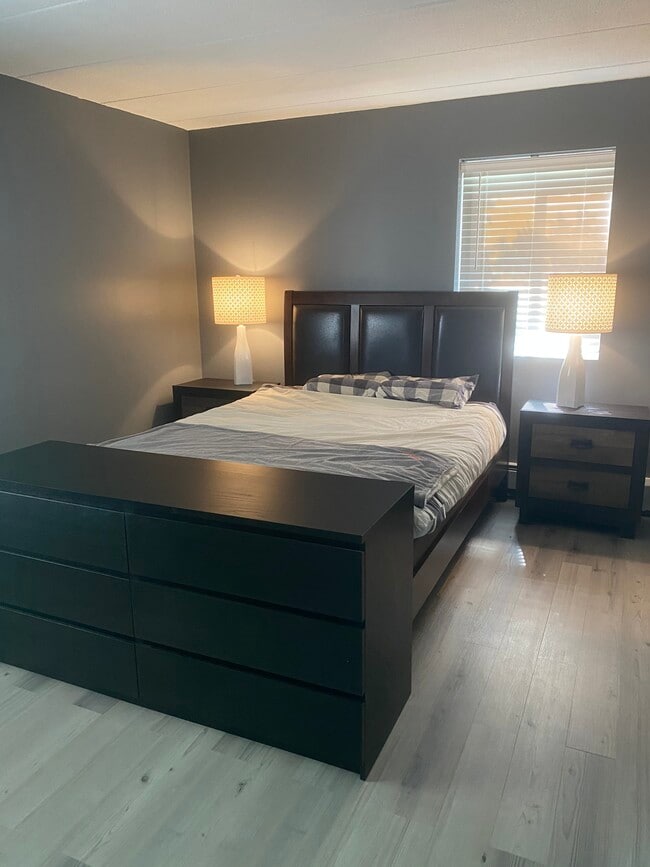 Master bedroom 1 - 1011 Main St Unit 1011 Main St 8