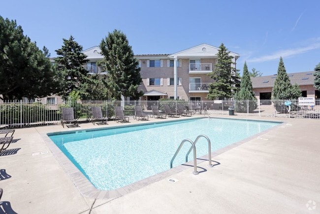 Building Photo - YORKTOWN ESTATES Rental