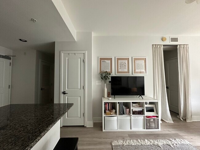 Photo - 4101 Albemarle St NW Unit 419