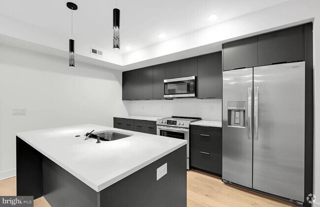 Building Photo - 1328 S 9th St Unit D Rental
