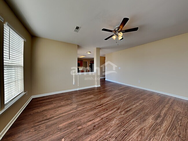 Photo - 120 Denby Dr