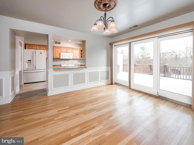 Photo - 7 Ingham Way