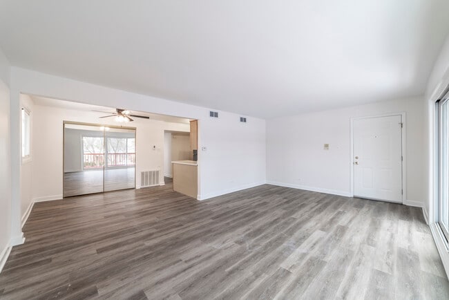 Photo - 518 Roberts Dr Unit 2a