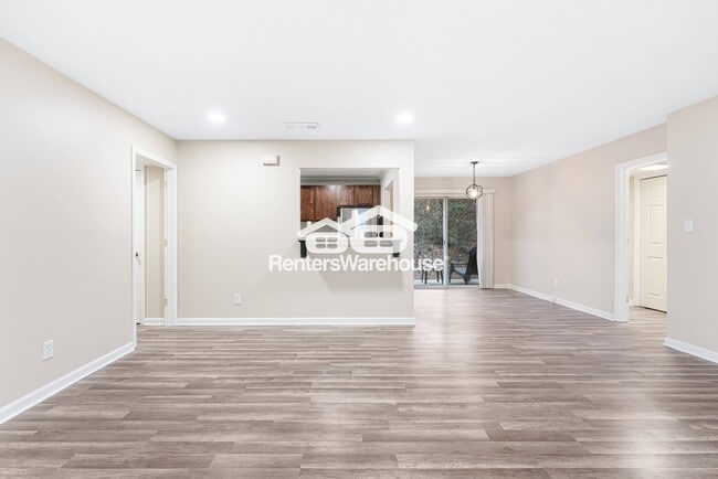 Photo - 103 Sterling Ct