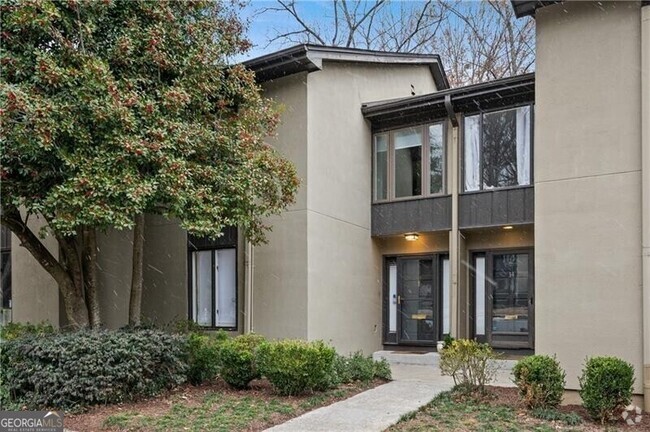 Building Photo - 16 Ivy Ridge NE Rental