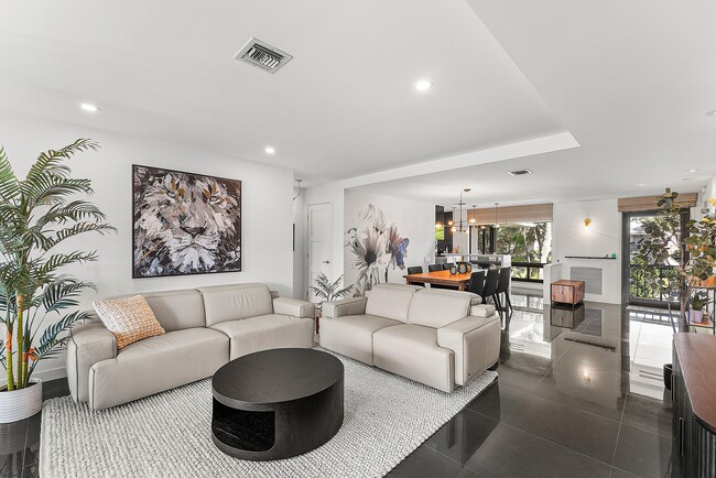 Building Photo - 3804 N Quail Ridge Dr Unit Blue Heron
