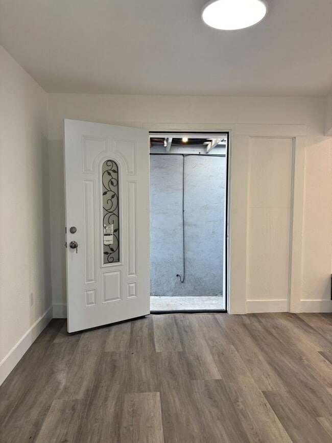 Photo - 54-1617 Unit B