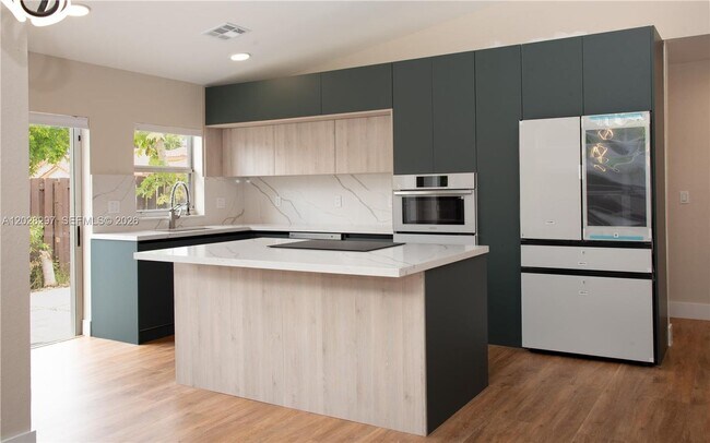 Building Photo - 11252 NW 58th Terrace