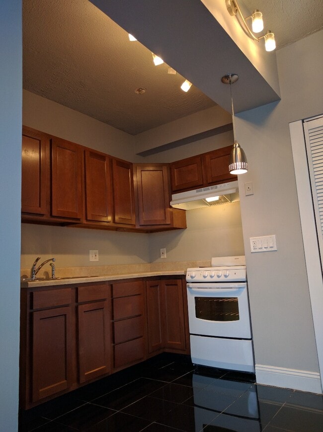 Photo - 1001 St Paul St Unit 10E