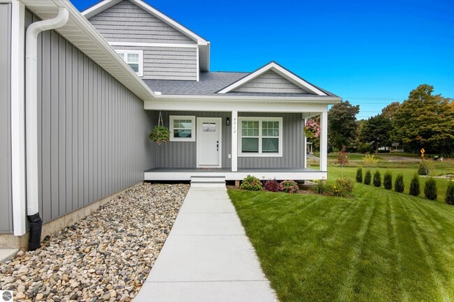 Building Photo - 4712 Owl View Dr