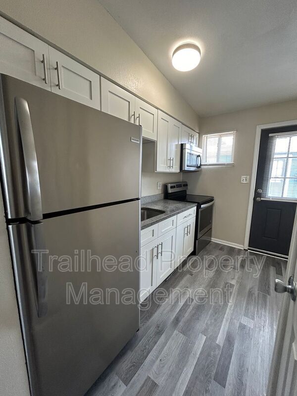 Photo - 4206 Lloyd St