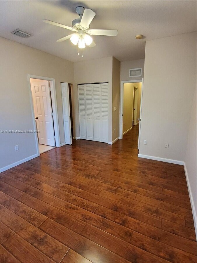 Photo - 8855 N Isles Cir