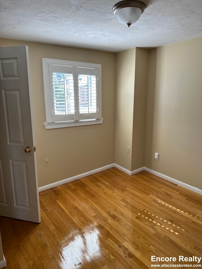 Photo - 5 Grimes St Unit 2