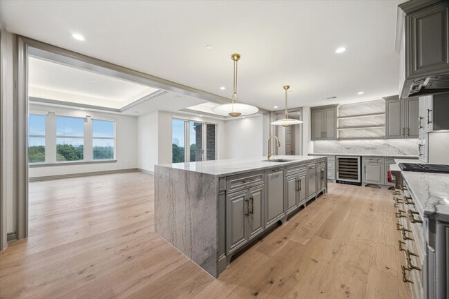 Photo - 1717 Bissonnet St Unit 1101