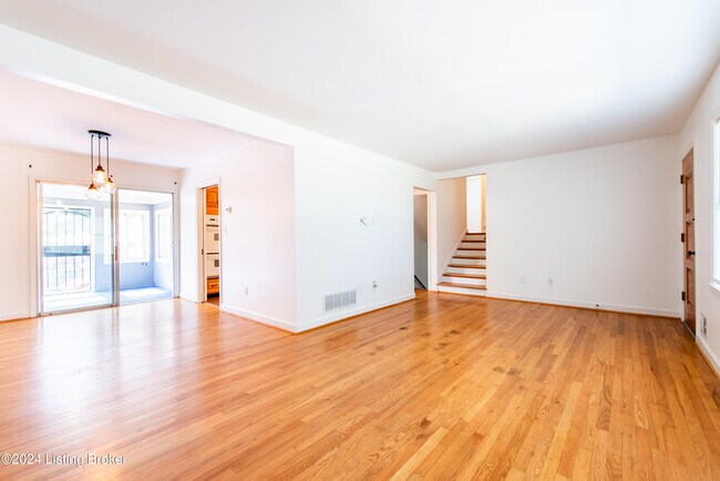 Photo - 1322 Trevilian Way