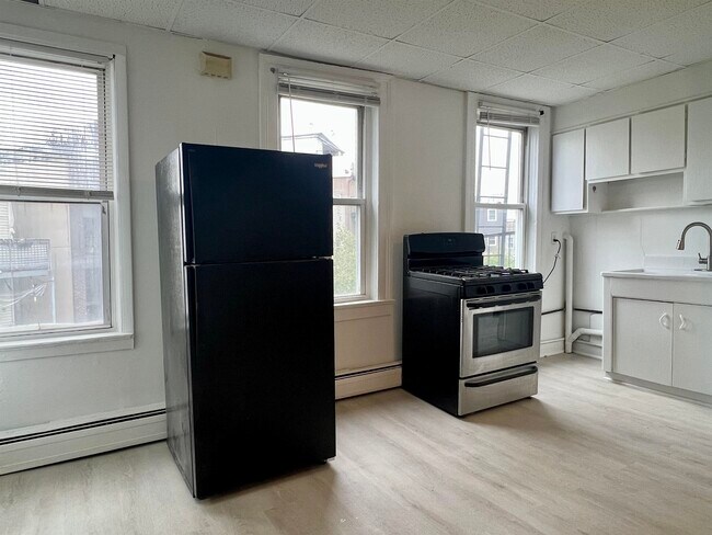 Photo - 298 Newark Ave Unit 2